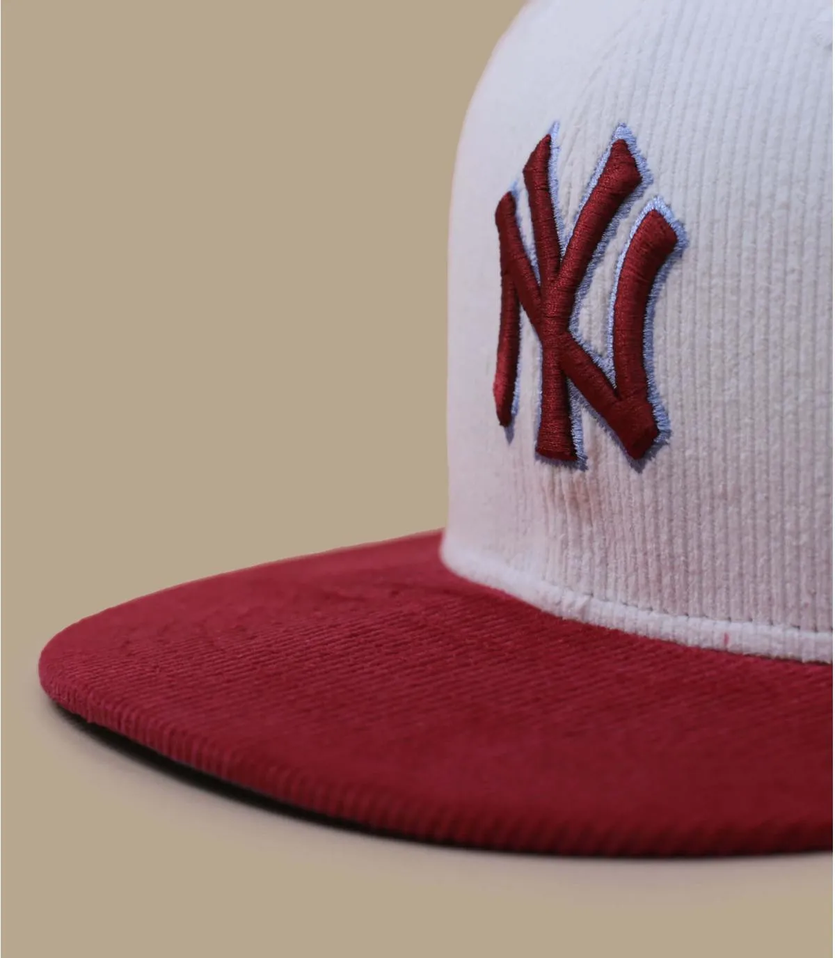 Cappello fitted NY rosso beige a costeCappellini Cord 59Fifty NY offwhite red     