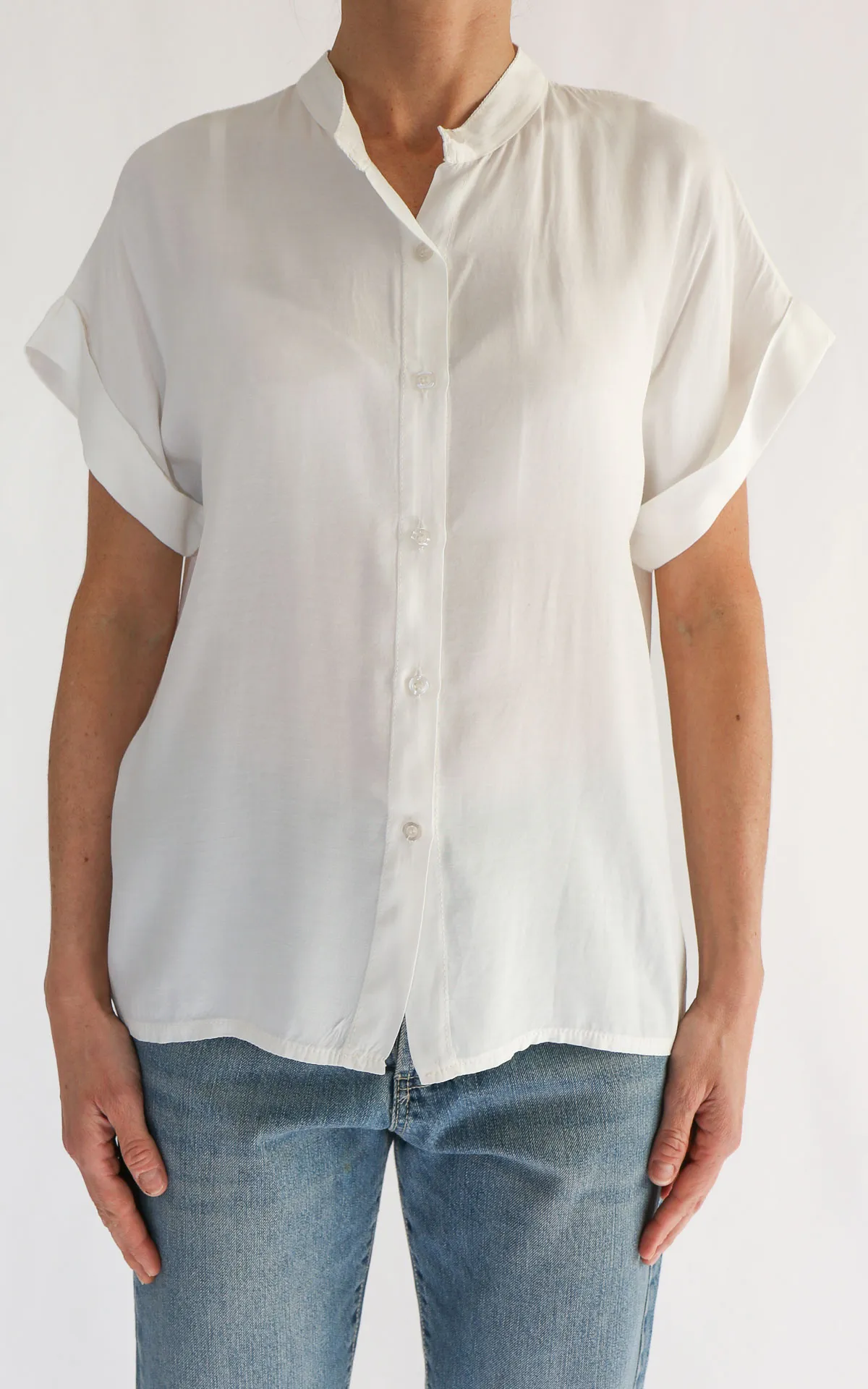 Off- on – Blusa raso con bottoni – Bianco